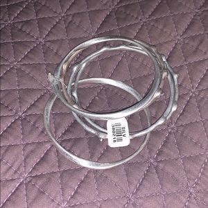 Silver (5)bangles set very pretty!